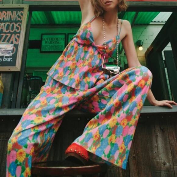 ZARA 2 Pieces Pleated Top & Pants Matching Set in Bright Colored Print Size S - Picture 1 of 16